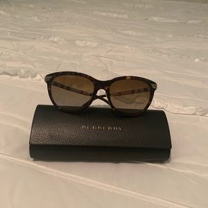 Women’s Burberry Sunglasses